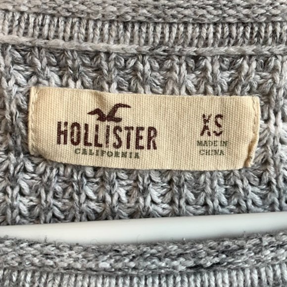 Hollister Heathered Gray Cable Knit Crew Neck Sweater - Picture 3 of 6
